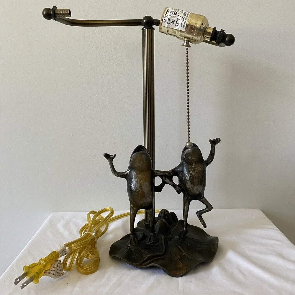 Vintage Dancing Frogs Bronze Cast Metal Table Lamp